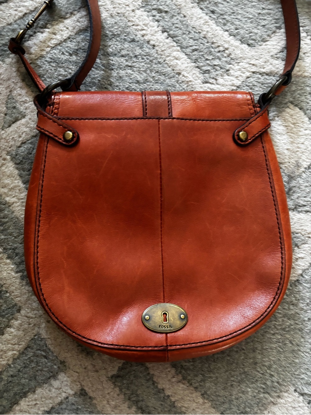 Fossil Saddle Crossbody Bag in Cognac - Picture 3 of 4